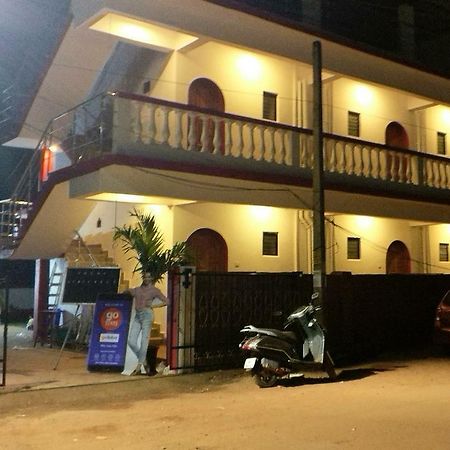 Hotel Mary Joey Baga Exterior foto