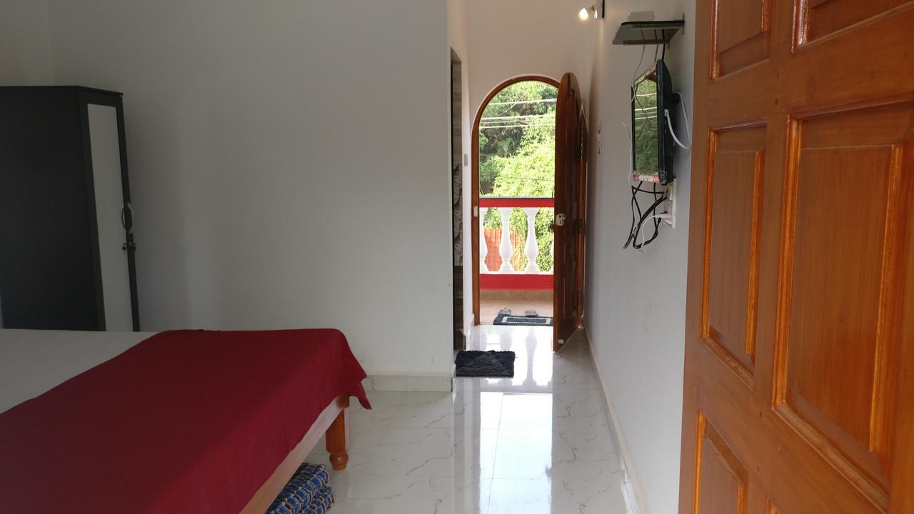 Hotel Mary Joey Baga Exterior foto